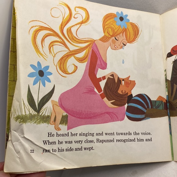 Disneyland The Story of Rapunzel Children’s Book and Vinyl Record 1970 - Picture 10 of 16